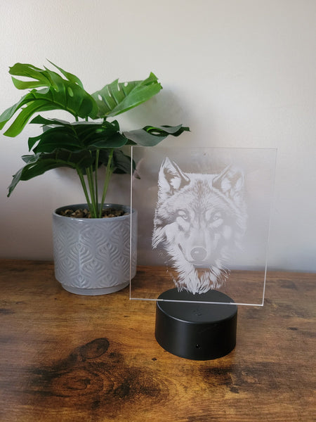 Majestic wolf light